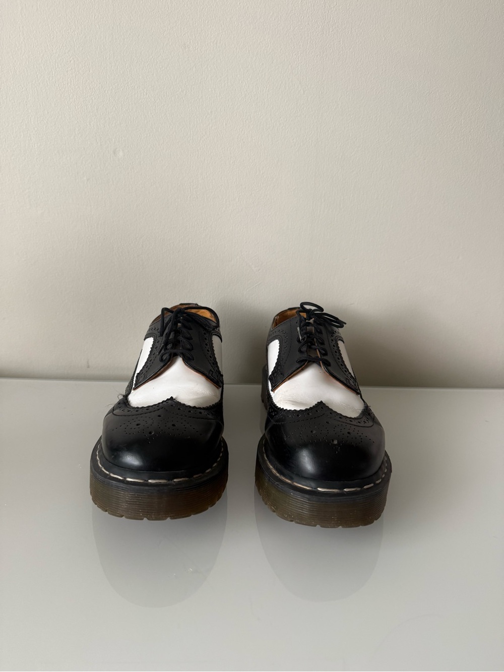 Dr. Martens vintage 3989 Black & White Brogue Leather Platform Oxford Shoes - Picture 3 of 9